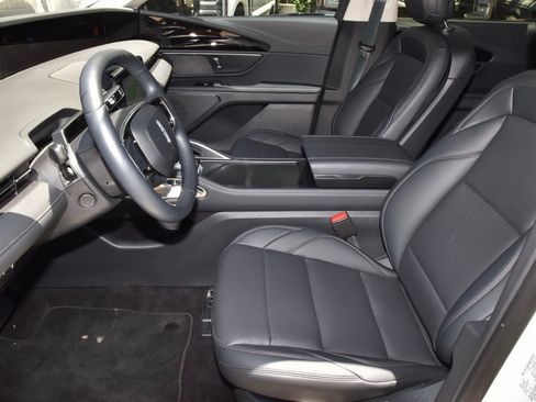 New 2026 Lincoln Nautilus Premier w/ Jet Appearance Package AWD/4WD image 13