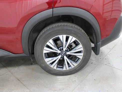 Used 2023 Nissan Rogue SV AWD/4WD image 35