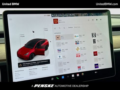 Used 2022 Tesla Model Y Long Range image 8