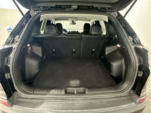 Used 2021 Jeep Cherokee Trailhawk image 29