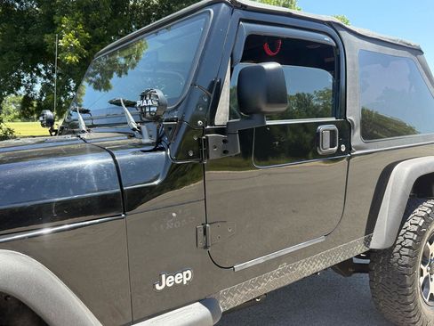 Used 2004 Jeep Wrangler 4WD image 29