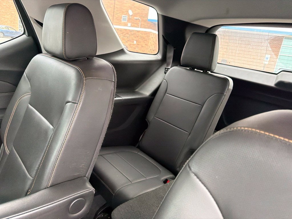 Used 2021 Chevrolet Traverse Premier w/ Redline Edition FWD image 9