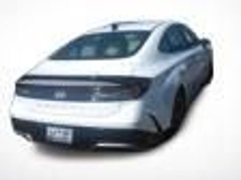 Used 2024 Hyundai Sonata SEL image 3