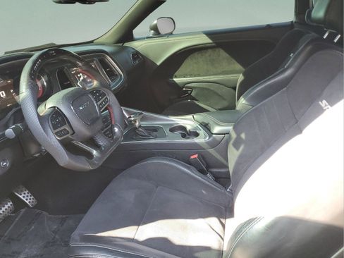Used 2022 Dodge Challenger SRT Hellcat w/ Plus Package image 16