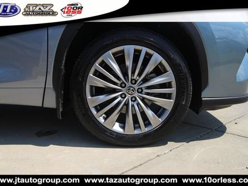 Used 2021 Toyota Highlander Platinum AWD/4WD image 9