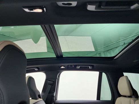 New 2026 Volvo XC90 B6 Plus w/ Protection Package image 22