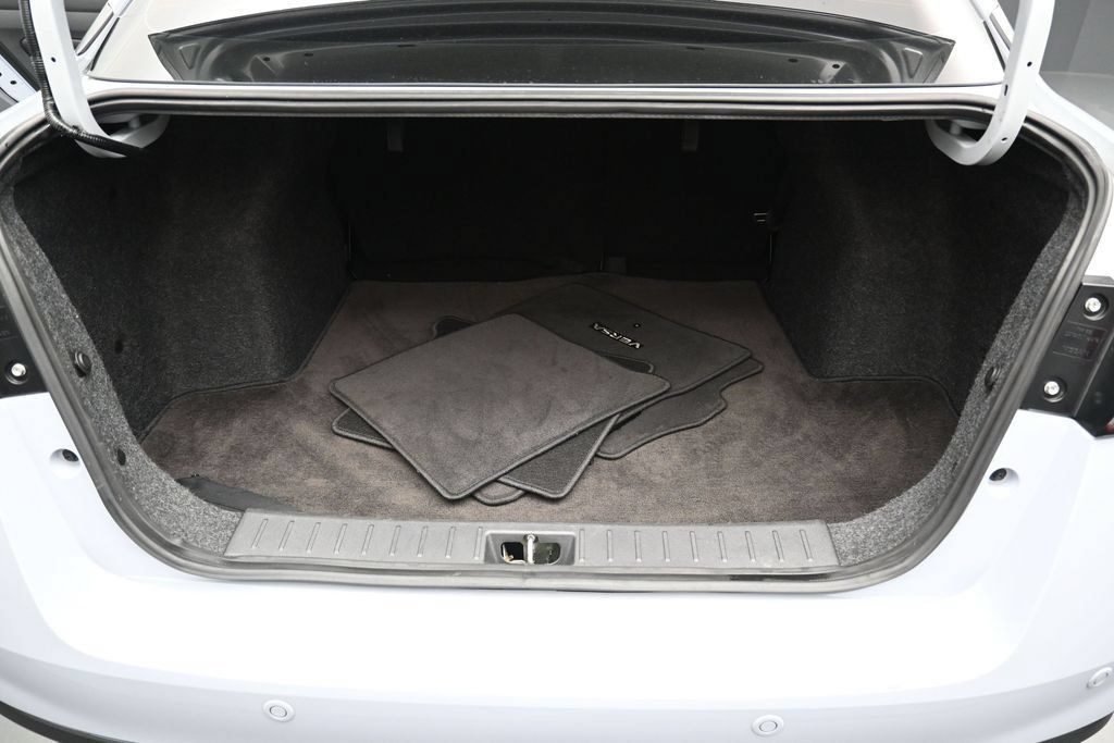 Used 2025 Nissan Versa SR w/ Trunk Package FWD image 28