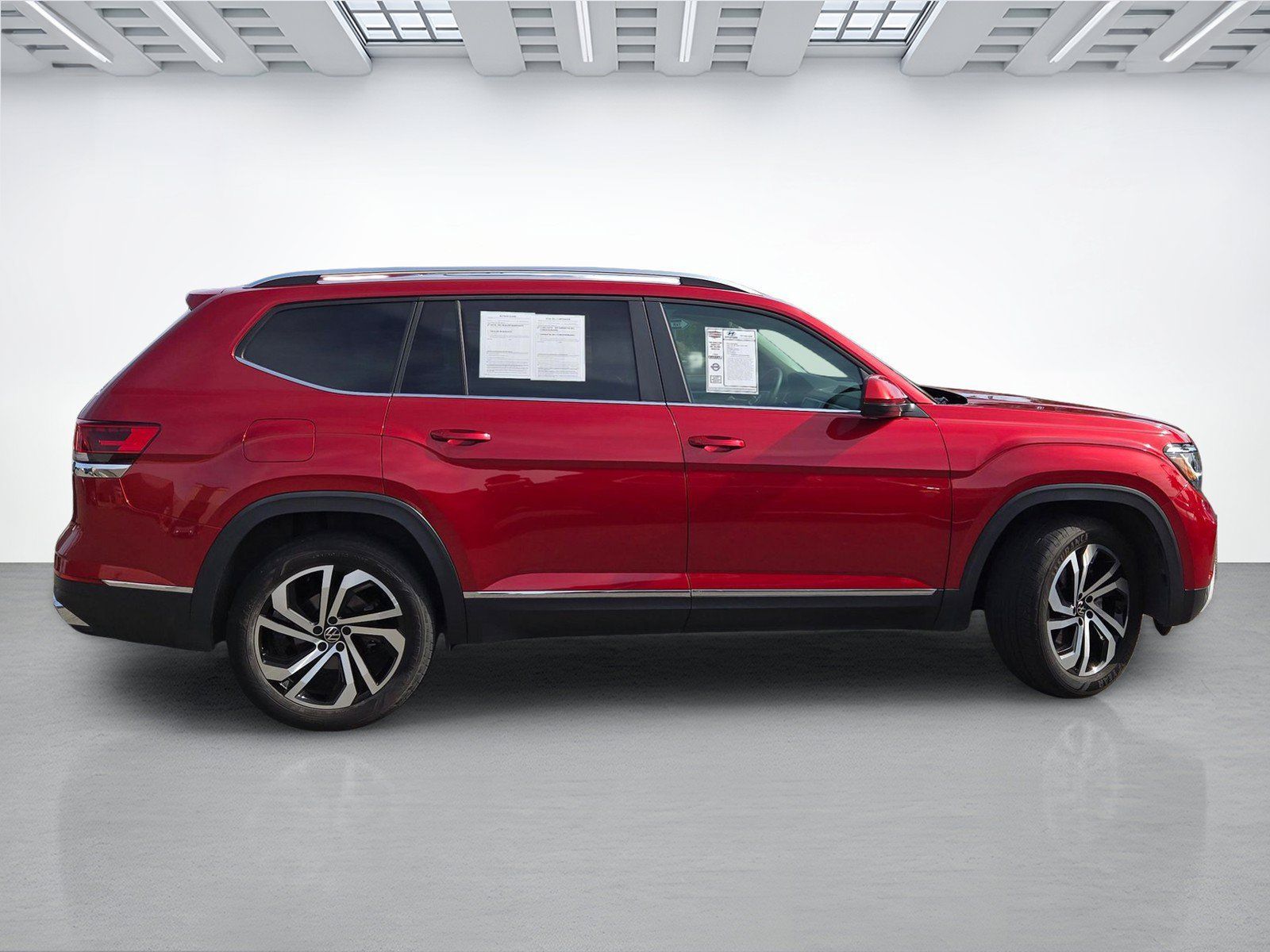Used 2023 Volkswagen Atlas SEL AWD/4WD image 3
