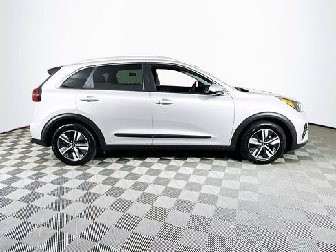 Used 2020 Kia Niro LXS image 8