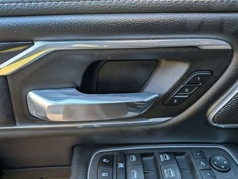 Certified 2022 RAM 1500 Laramie image 12