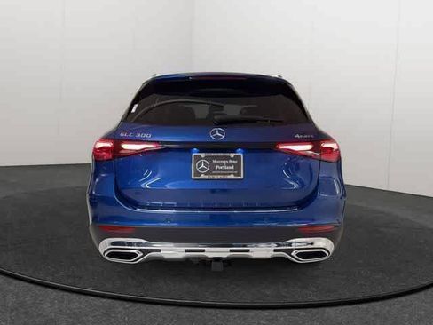 Used 2026 Mercedes-Benz GLC 300 4MATIC image 6