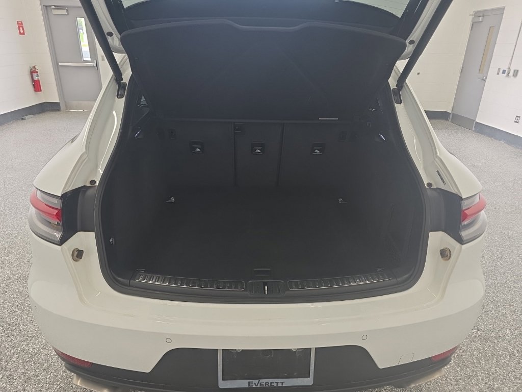 Used 2021 Porsche Macan AWD/4WD image 13
