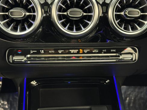 Used 2022 Mercedes-Benz GLA 250 GLA 250 w/ Premium, AMG Line & image 31