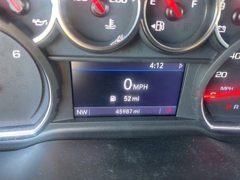 Used 2022 Chevrolet Silverado 1500 LT image 10