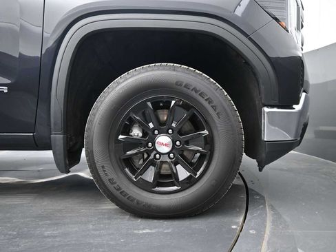 Used 2024 GMC Sierra 1500 SLE AWD/4WD image 10