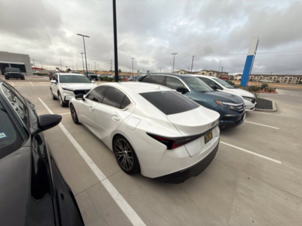 Used 2023 Lexus IS 300 w/ Comfort Package RWD image 4