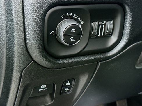 Used 2020 RAM 1500 Laramie AWD/4WD image 18