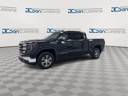 Certified 2025 GMC Sierra 1500 SLE w/ Max Trailering Package image 4