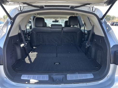 Used 2019 INFINITI QX60 Luxe w/ Essential Package image 15