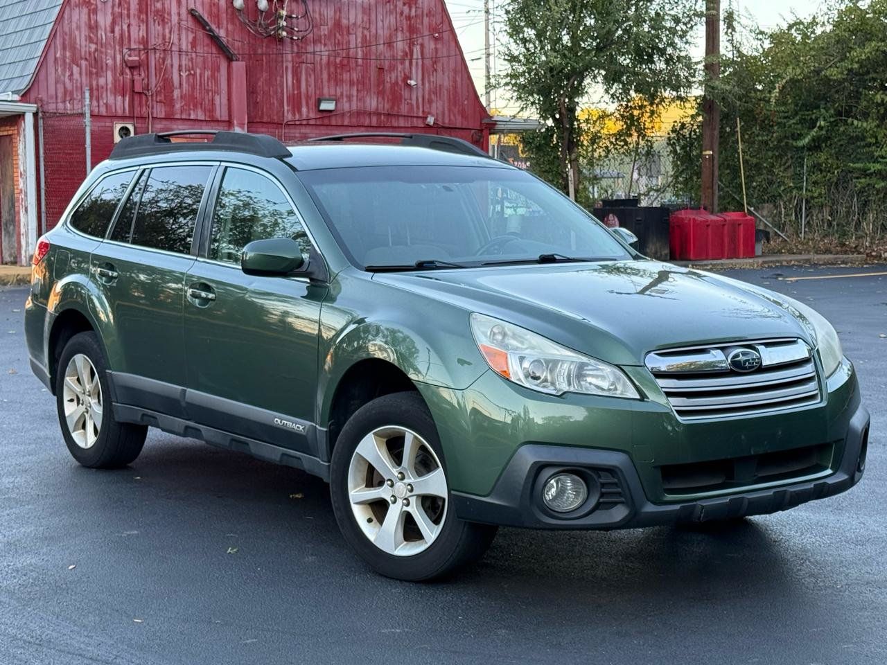 Used 2013 Subaru Outback 2.5i Premium w/ All-Weather Pkg AWD/4WD image 2