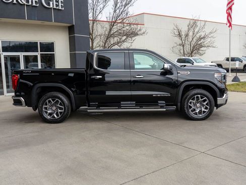 New 2026 GMC Sierra 1500 SLT w/ SLT Premium Plus Package AWD/4WD image 8