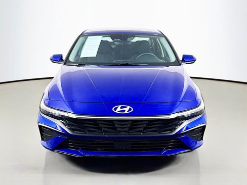 Used 2024 Hyundai Elantra SEL FWD image 8