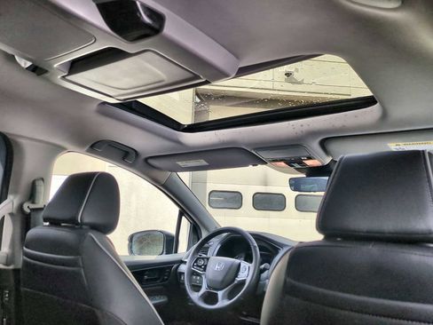 Used 2023 Honda Odyssey Elite image 22