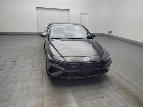 Used 2025 Hyundai Elantra SEL FWD image 14