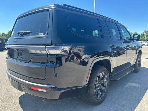 New 2026 Jeep Grand Wagoneer Limited AWD/4WD image 2