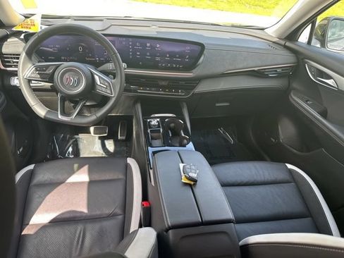 Used 2025 Buick Envision Sport Touring AWD/4WD image 17