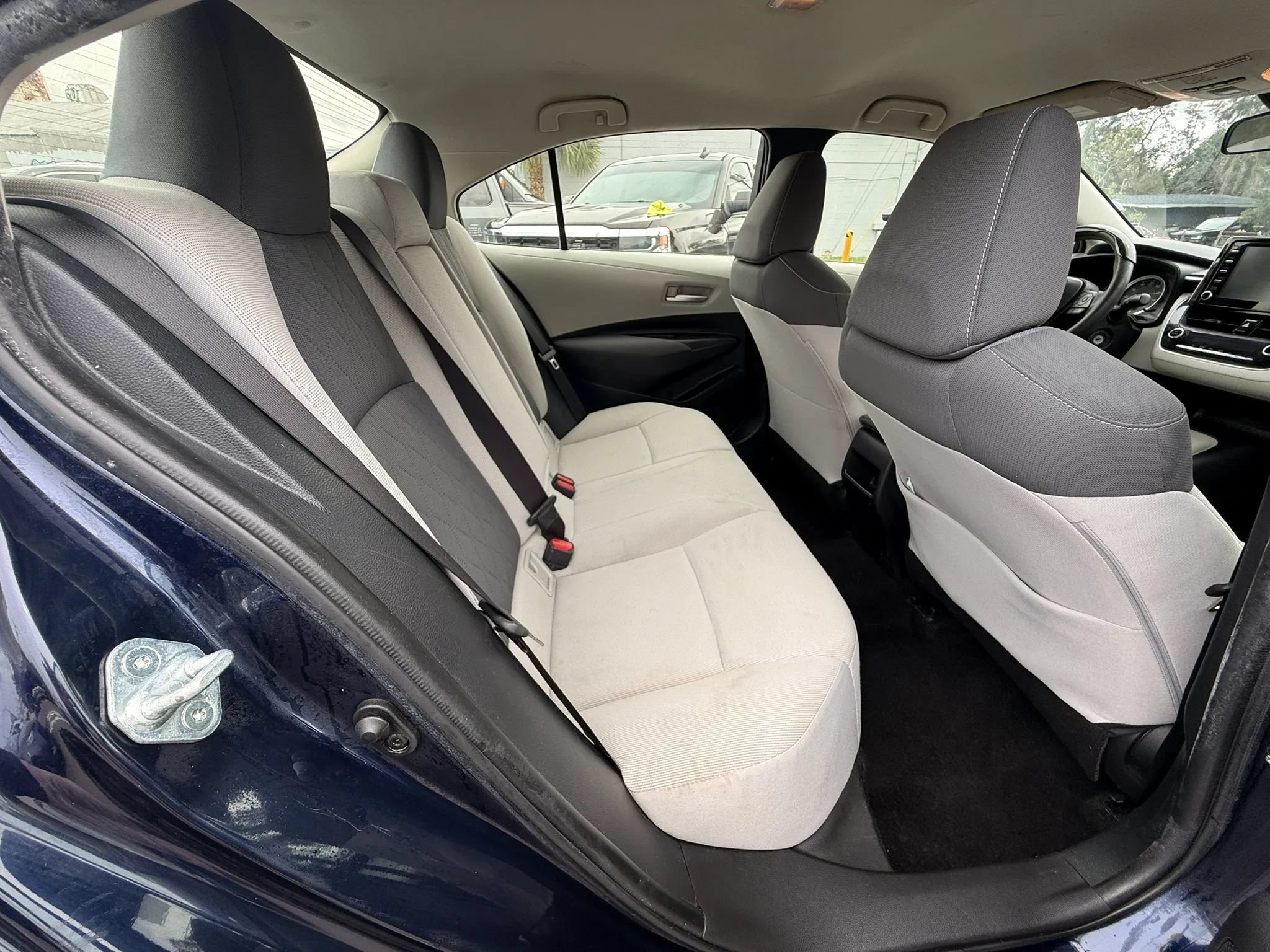 Used 2020 Toyota Corolla LE FWD image 11