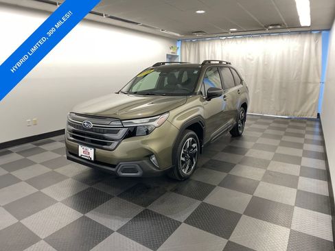 Certified 2025 Subaru Forester Limited image 2