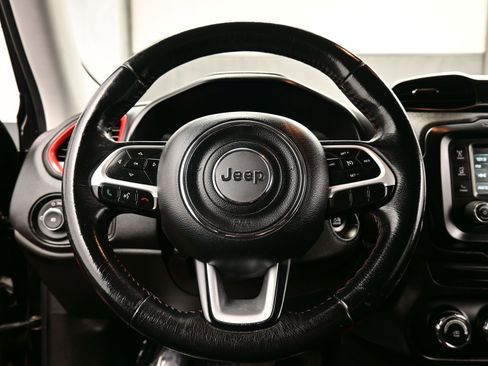 Used 2017 Jeep Renegade Trailhawk image 22