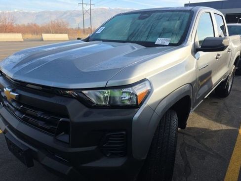 Used 2023 Chevrolet Colorado W/T image 1