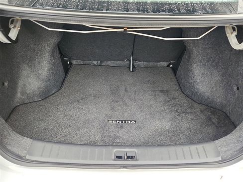 Used 2019 Nissan Sentra SV image 28