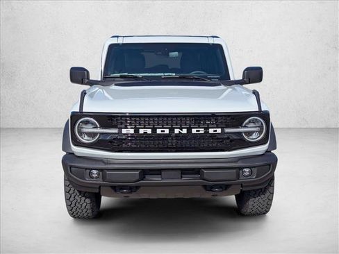 New 2025 Ford Bronco Outer Banks w/ Black Appearance Package image 6