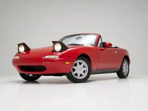 Used 1990 MAZDA MX-5 Miata RWD image 1