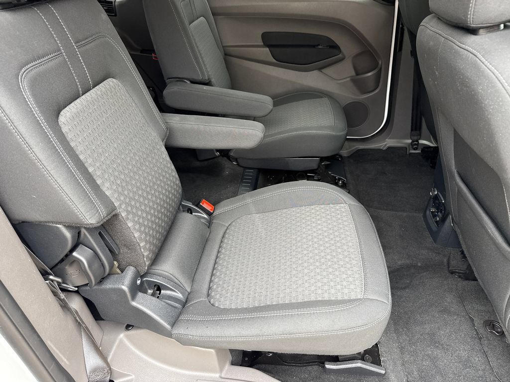 Used 2020 Ford Transit Connect XLT FWD image 14