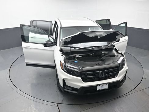 Used 2025 Honda Ridgeline Sport image 51