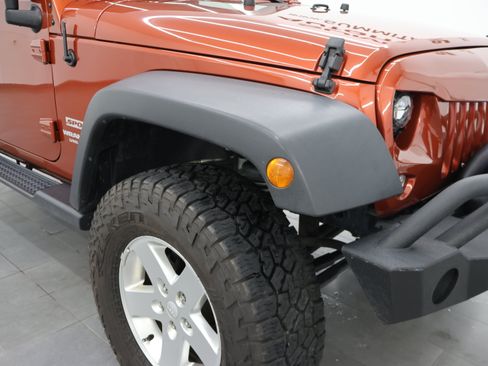 Used 2014 Jeep Wrangler Unlimited Sport w/ Quick Order Package 24S AWD/4WD image 21