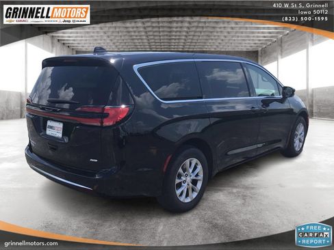 New 2027 Chrysler Pacifica Select AWD/4WD image 5