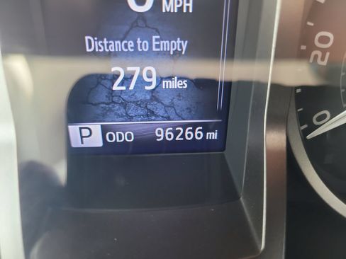 Used 2021 Toyota Tacoma SR5 RWD image 33
