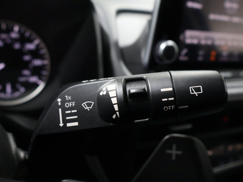 Used 2024 Nissan Rogue SV AWD/4WD image 40