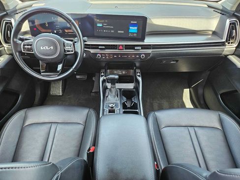 Certified 2024 Kia Sorento S FWD image 15