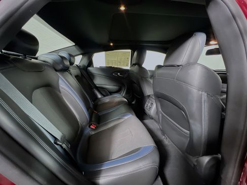 Used 2015 Chrysler 200 S w/ Navigation & Sound Group I FWD image 33
