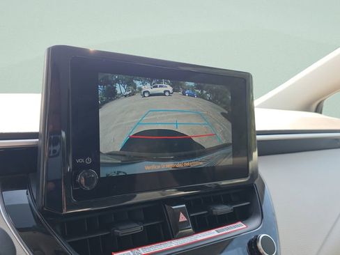 Used 2025 Toyota Corolla LE image 17