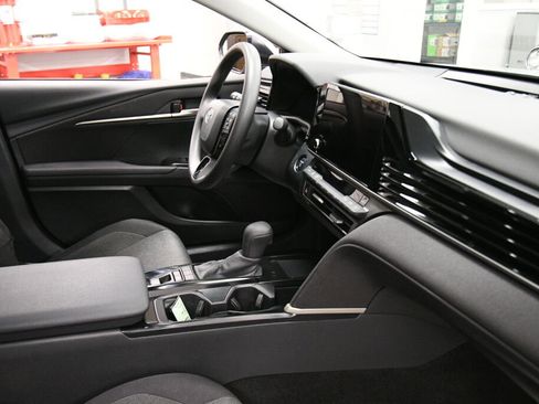 Certified 2025 Toyota Camry LE image 27