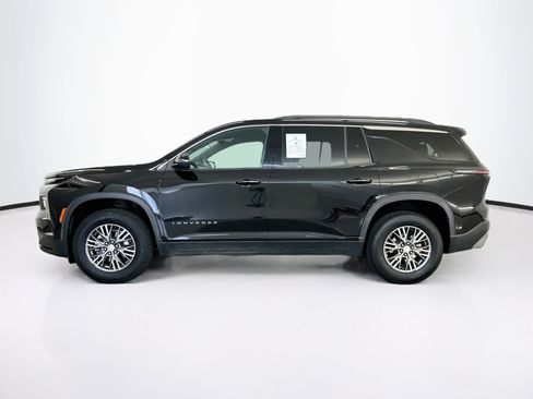 Used 2025 Chevrolet Traverse LT AWD/4WD image 4