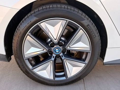 Used 2023 BMW i4 eDrive40 RWD image 4