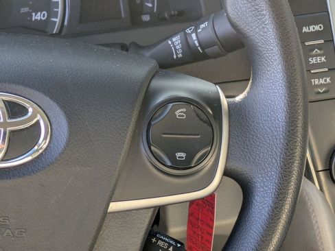 Used 2012 Toyota Camry LE image 14